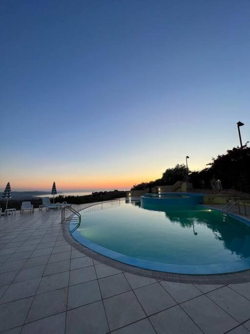 Casa Smeralda - Piscina E Vista Sul Mare! Trinità dʼAgultu 외부 사진